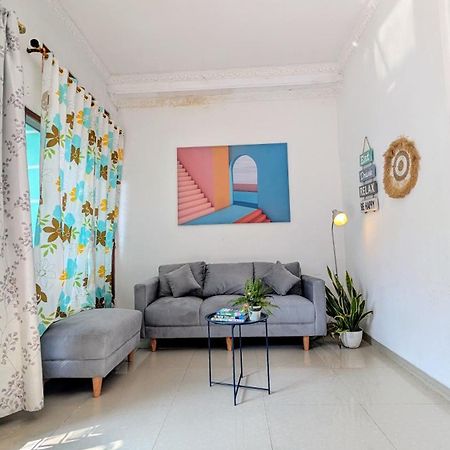Homey Guesthouse Kertajaya Surabaya Eksteriør bilde