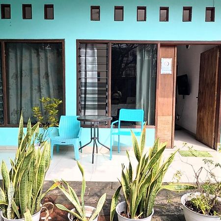 Homey Guesthouse Kertajaya Surabaya Eksteriør bilde