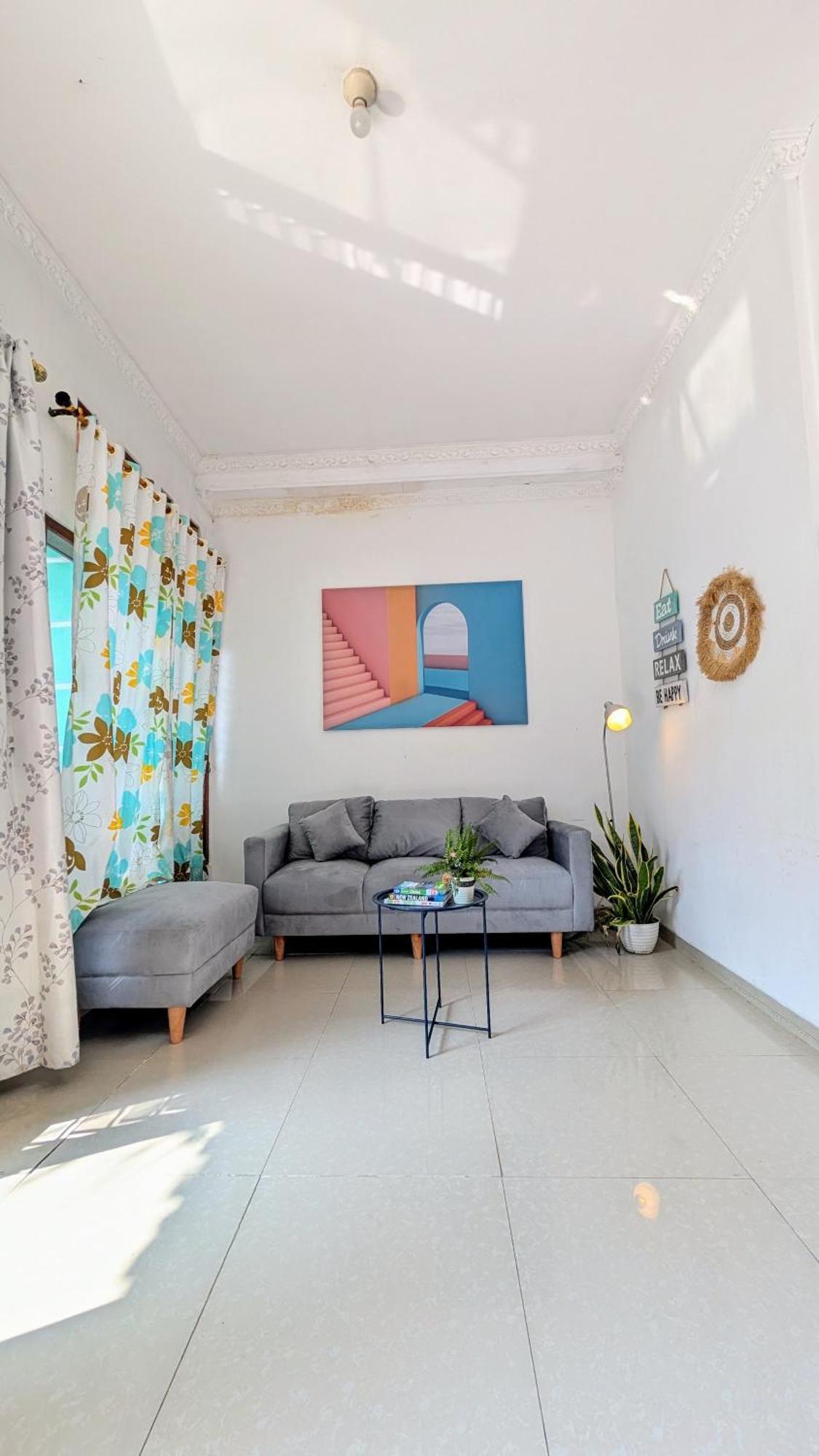 Homey Guesthouse Kertajaya Surabaya Eksteriør bilde
