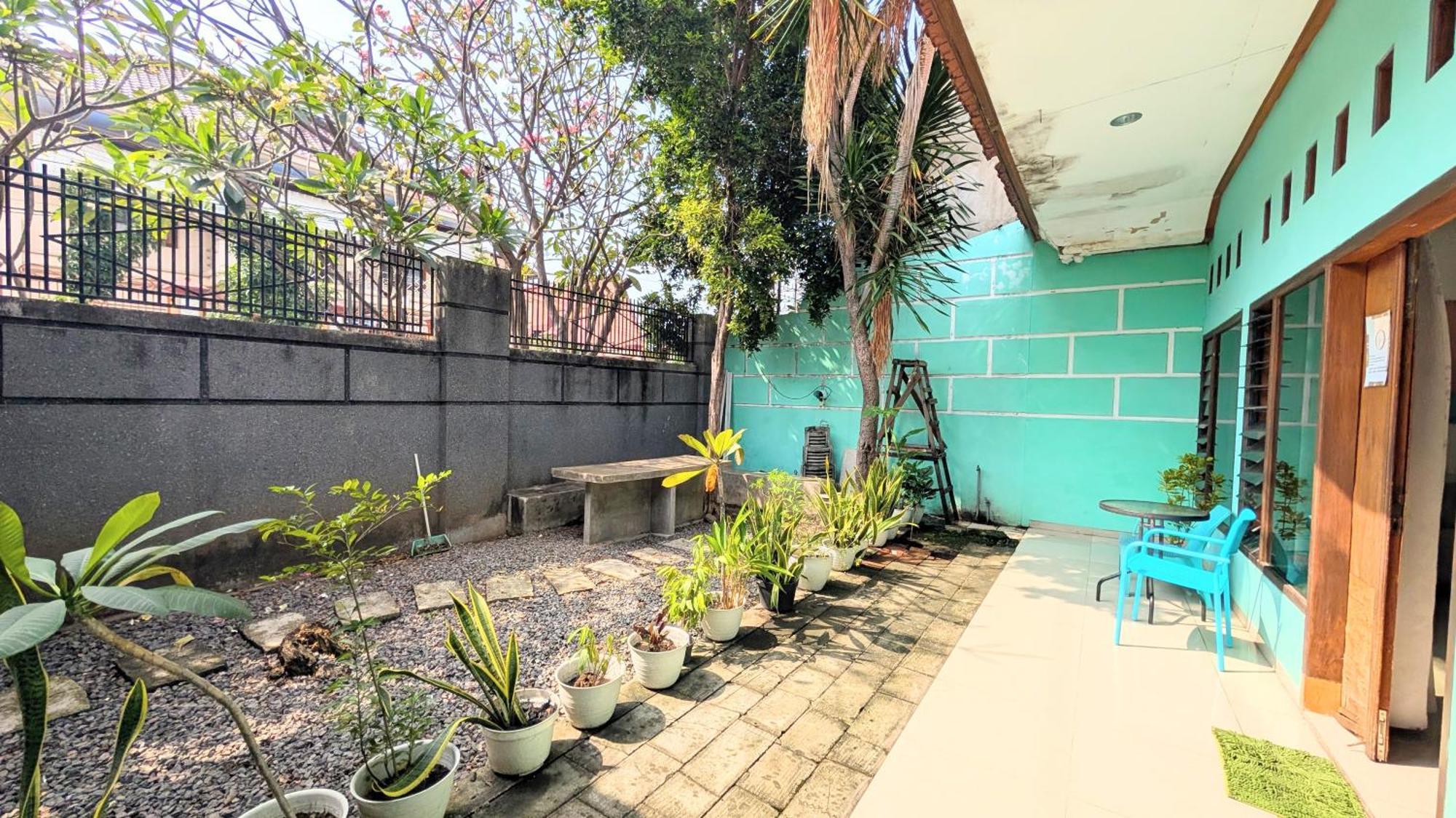 Homey Guesthouse Kertajaya Surabaya Eksteriør bilde